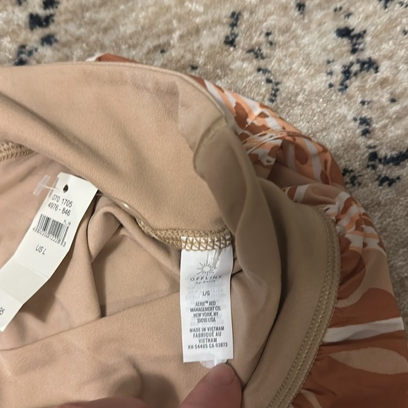 OFFLINE By Aerie Real Me Flowy Short L - Picture 6 of 8